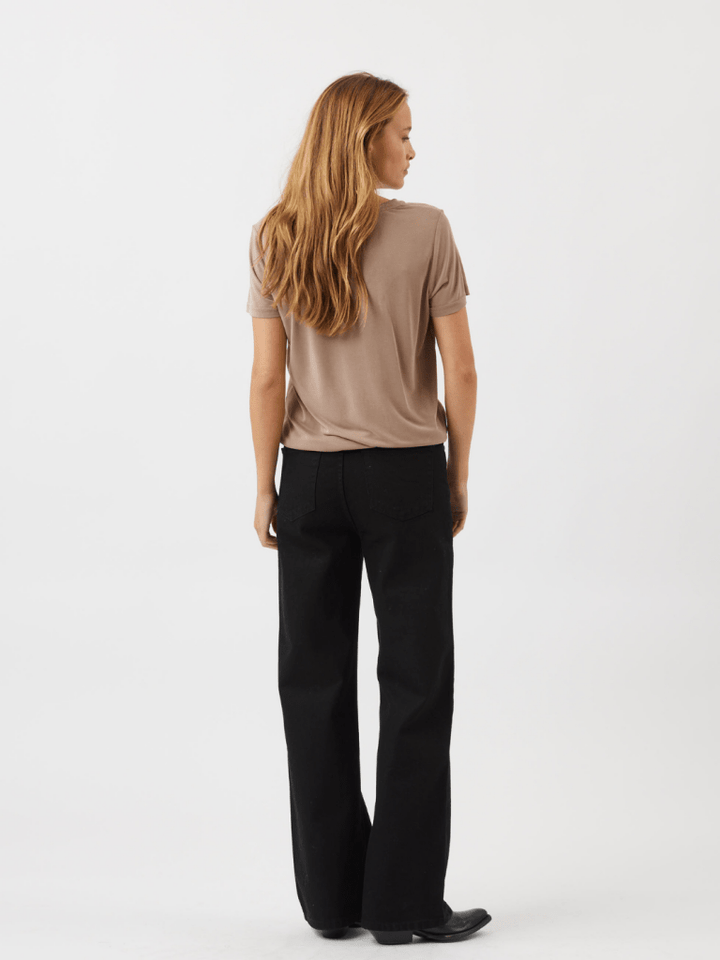 Lysebrun Rynih Minimum T-Shirt XS Minimum