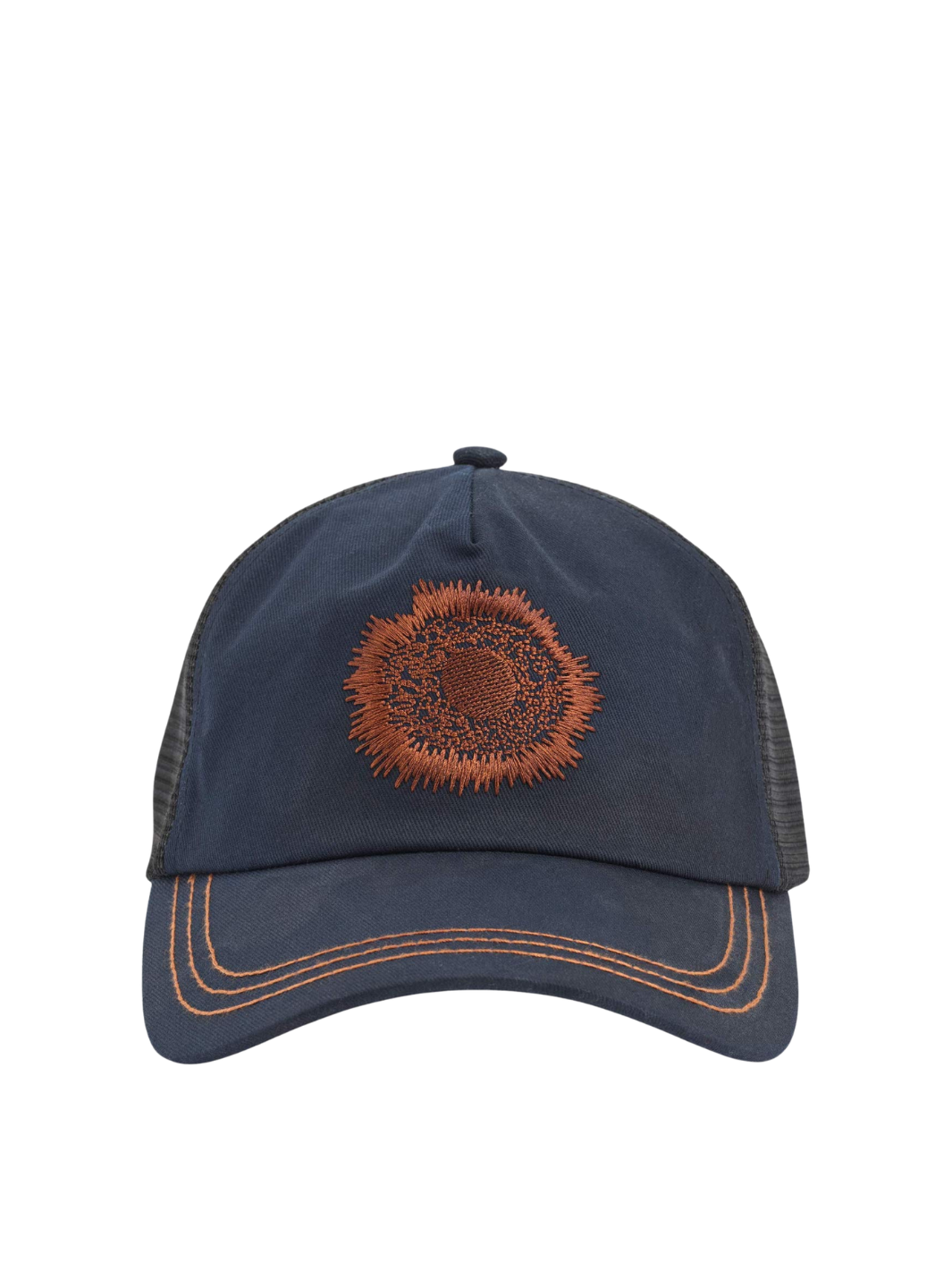 UPFRONT EMMETT A-Shape Trucker Cap i mørkeblå med broderet logo på fronten og justerbar snapback-lukning.