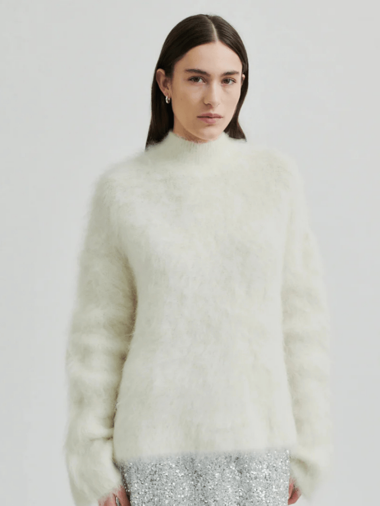 Second Female Offwhite Isaky Strik S Second Female