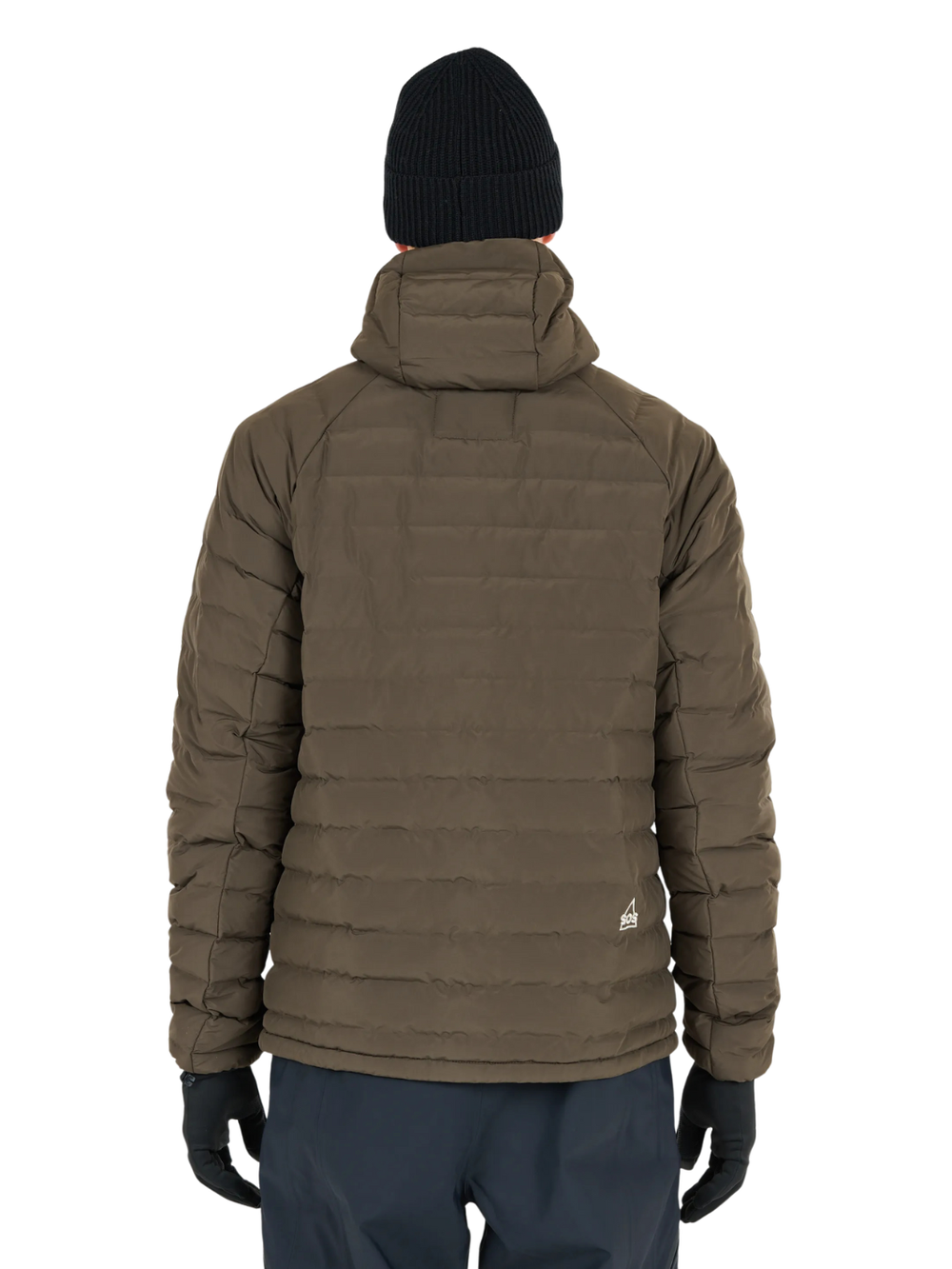 SOS Brun Furano Isoleret Jakke.  Den er fremstillet af 100 % polyester og giver optimal beskyttelse mod vind og vejr. 
