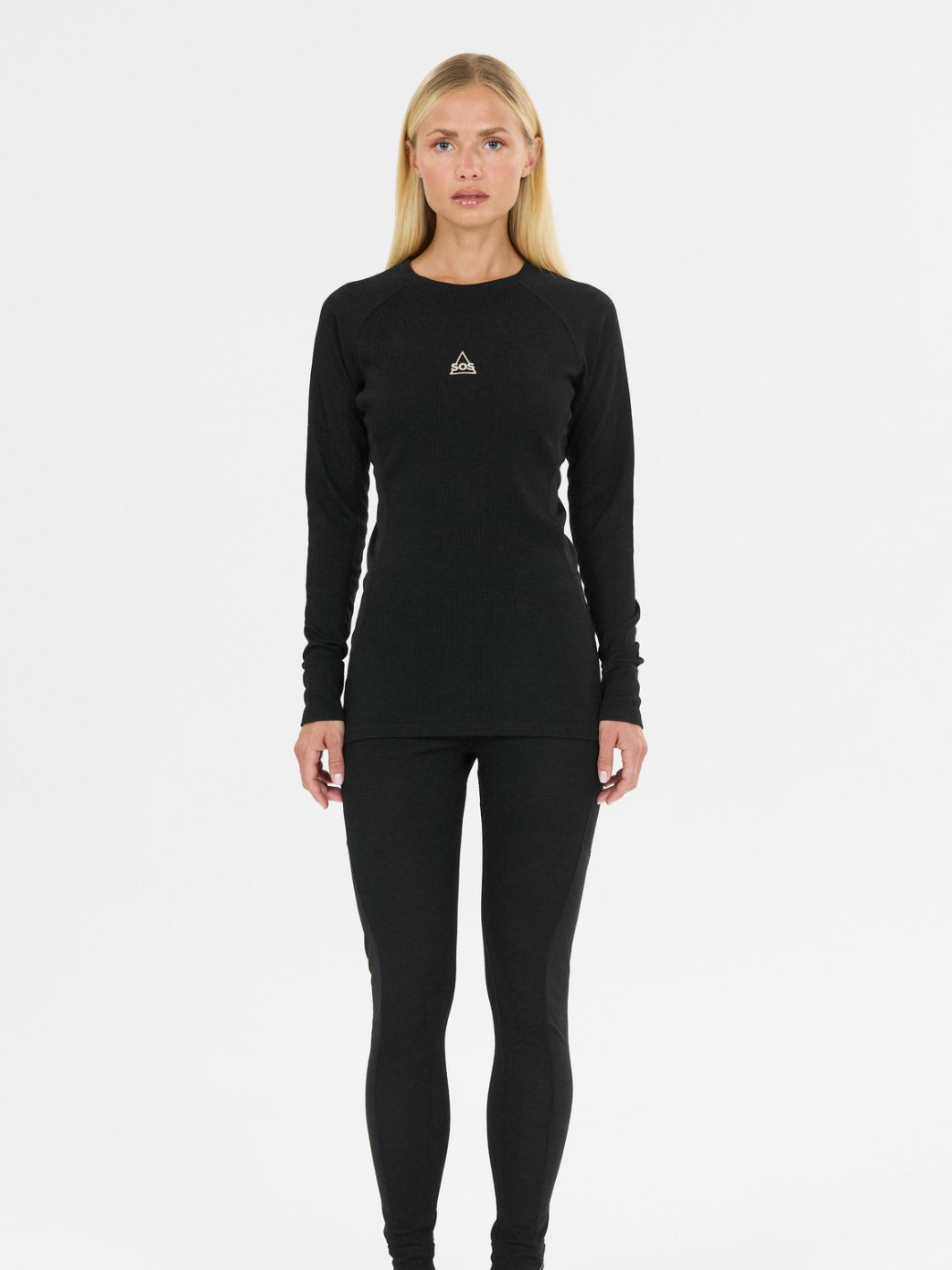 Sort SOS Namsan baselayer-sæt til kvinder med langærmet trøje og lange underbukser i polyester og merinould til skiløb.