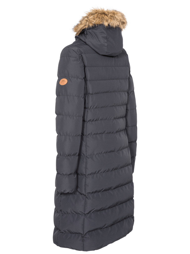 Lækker Sort letvægts Dynefrakke fra populære Trespass. Frakken er med COLDHEAT isolering, en let isolering der holder på din kropsvarme.